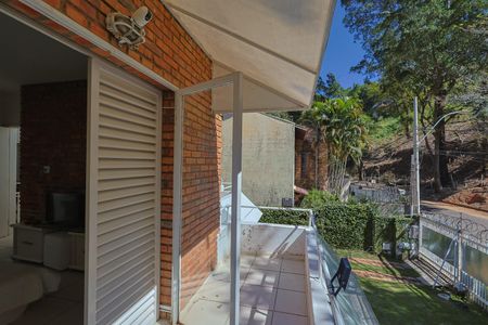 Casa à venda com 302m², 5 quartos e 3 vagasSuíte 1 - Varanda