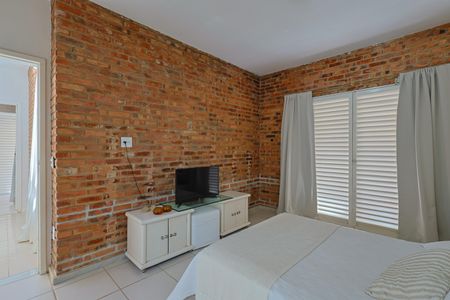 Casa à venda com 302m², 5 quartos e 3 vagasSuíte 1