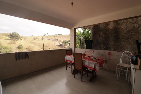 Casa à venda com 223m², 3 quartos e 2 vagasÁrea Externa