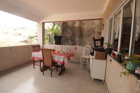 Casa à venda com 223m², 3 quartos e 2 vagasÁrea Externa