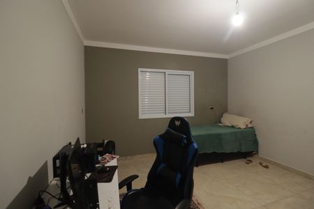 Casa à venda com 223m², 3 quartos e 2 vagasSuíte