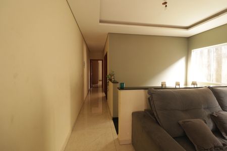 Casa à venda com 223m², 3 quartos e 2 vagasSala