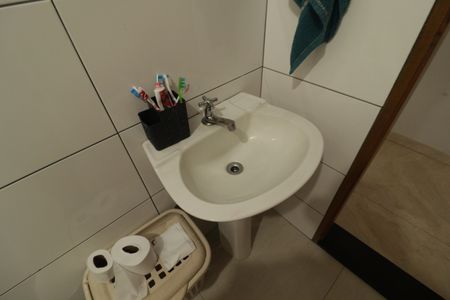 Casa à venda com 223m², 3 quartos e 2 vagasBanheiro Social