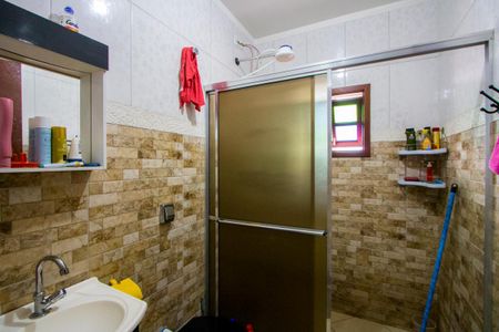Casa à venda com 85m², 3 quartos e 1 vaga Casa à venda com 85m², 3 quartos e 1 vagaBanheiro social 1