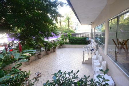 Apartamento para alugar com 65m², 2 quartos e 2 vagas Apartamento para alugar com 65m², 2 quartos e 2 vagasÁrea Comum - Salão de Festas