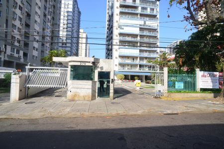 Apartamento para alugar com 65m², 2 quartos e 2 vagas Apartamento para alugar com 65m², 2 quartos e 2 vagasFachada