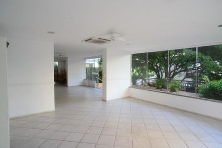 Apartamento para alugar com 65m², 2 quartos e 2 vagas Apartamento para alugar com 65m², 2 quartos e 2 vagasÁrea Comum - Salão de Festas