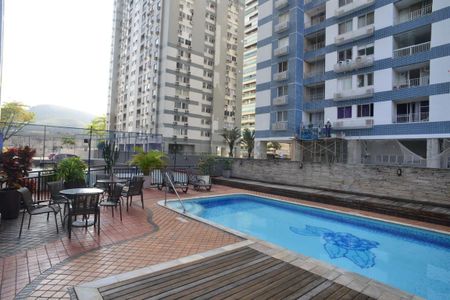 Apartamento para alugar com 65m², 2 quartos e 2 vagas Apartamento para alugar com 65m², 2 quartos e 2 vagasÁrea Comum - Piscina