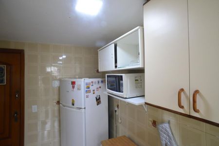 Apartamento para alugar com 65m², 2 quartos e 2 vagas Apartamento para alugar com 65m², 2 quartos e 2 vagasCozinha