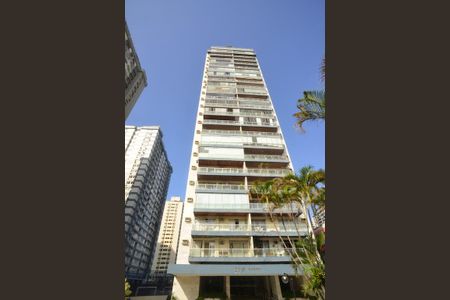 Apartamento para alugar com 65m², 2 quartos e 2 vagas Apartamento para alugar com 65m², 2 quartos e 2 vagasFachada