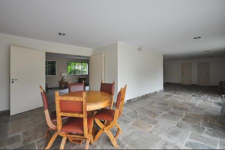 Apartamento à venda com 170m², 3 quartos e 3 vagas Apartamento à venda com 170m², 3 quartos e 3 vagasÁrea comum