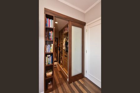 Apartamento à venda com 170m², 3 quartos e 3 vagasArmário da Suíte 2