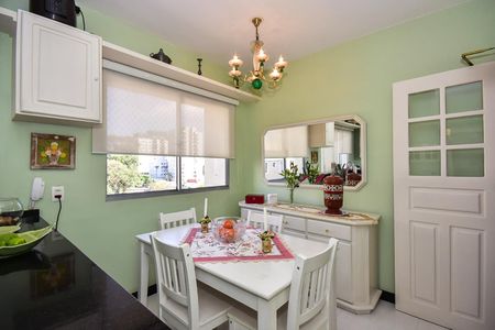 Apartamento à venda com 170m², 3 quartos e 3 vagasCozinha