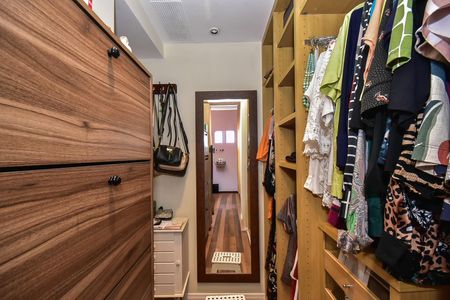 Apartamento à venda com 170m², 3 quartos e 3 vagasArmário da Suíte 2