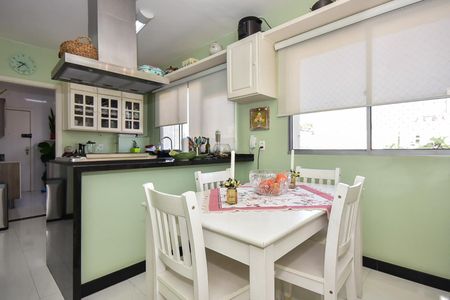 Apartamento à venda com 170m², 3 quartos e 3 vagasCozinha