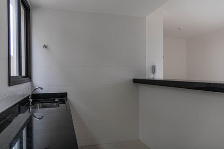Apartamento à venda com 77m², 2 quartos e 1 vaga