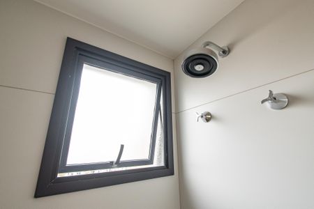 Apartamento para alugar com 68m², 2 quartos e 1 vaga Apartamento para alugar com 68m², 2 quartos e 1 vagaBanheiro da suíte