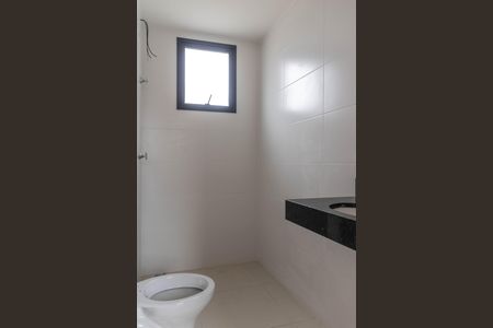 Apartamento à venda com 83m², 2 quartos e 1 vaga Apartamento à venda com 83m², 2 quartos e 1 vagaBanheiro da Suíte