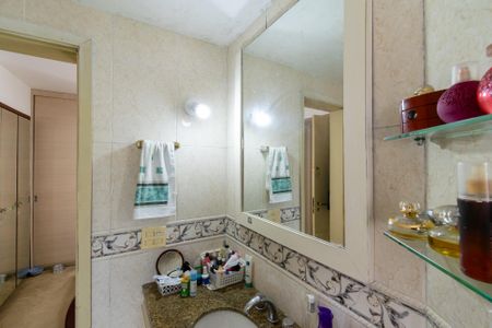 Apartamento à venda com 166m², 4 quartos e 2 vagasBanheiro da Suíte 2