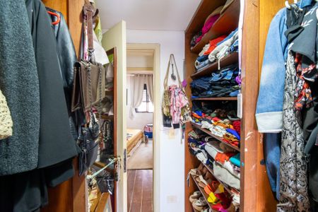 Apartamento à venda com 166m², 4 quartos e 2 vagasQuarto 2