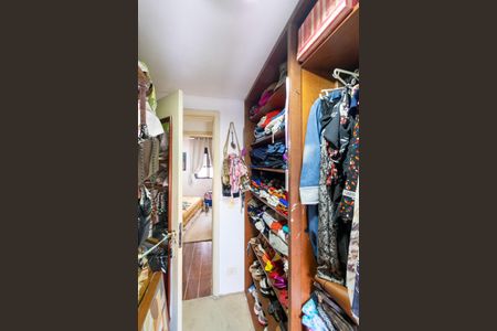 Apartamento à venda com 166m², 4 quartos e 2 vagasQuarto 2