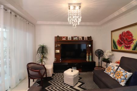 Casa de condomínio à venda com 205m², 3 quartos e 2 vagasSala