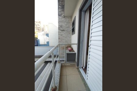 Casa à venda com 114m², 3 quartos e 4 vagas Casa à venda com 114m², 3 quartos e 4 vagasFoto 01