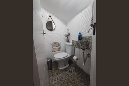 Casa à venda com 114m², 3 quartos e 4 vagas Casa à venda com 114m², 3 quartos e 4 vagasFoto 01