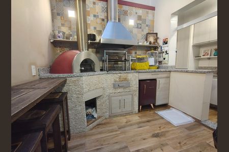 Casa à venda com 114m², 3 quartos e 4 vagas Casa à venda com 114m², 3 quartos e 4 vagasFoto 01