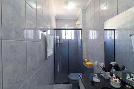 Apartamento à venda com 47m², 2 quartos e 1 vaga Apartamento à venda com 47m², 2 quartos e 1 vagaBanheiro