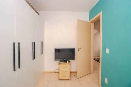 Quarto 2 de apartamento à venda com 2 quartos, 43m² em Costa E Silva, Porto Alegre