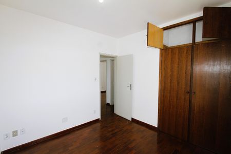 Apartamento à venda com 93m², 3 quartos e 1 vagaQuarto 2
