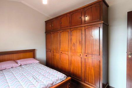 Casa de condomínio à venda com 311m², 4 quartos e 6 vagas Casa de condomínio à venda com 311m², 4 quartos e 6 vagasQuarto 2