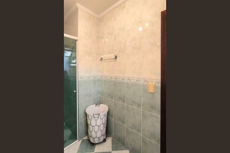 Casa de condomínio à venda com 311m², 4 quartos e 6 vagas Casa de condomínio à venda com 311m², 4 quartos e 6 vagasBanheiro 1