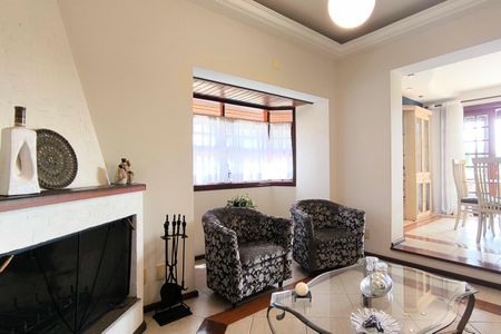 Casa de condomínio à venda com 311m², 4 quartos e 6 vagas Casa de condomínio à venda com 311m², 4 quartos e 6 vagasSala de Jantar