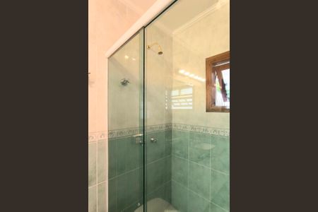 Casa de condomínio à venda com 311m², 4 quartos e 6 vagas Casa de condomínio à venda com 311m², 4 quartos e 6 vagasBanheiro 1