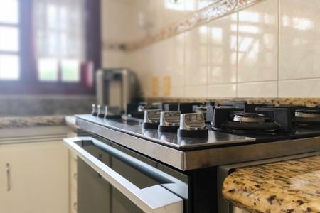 Casa de condomínio à venda com 311m², 4 quartos e 6 vagas Casa de condomínio à venda com 311m², 4 quartos e 6 vagasCozinha