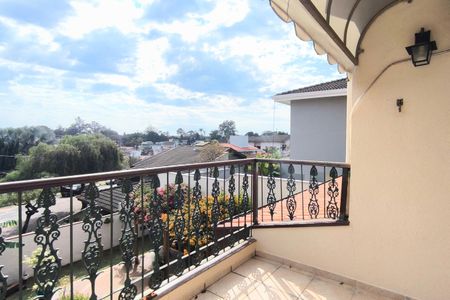 Casa de condomínio à venda com 311m², 4 quartos e 6 vagas Casa de condomínio à venda com 311m², 4 quartos e 6 vagasVaranda da Sala