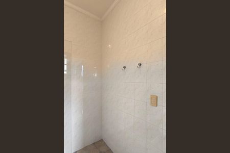 Casa de condomínio à venda com 311m², 4 quartos e 6 vagas Casa de condomínio à venda com 311m², 4 quartos e 6 vagasAdega - Banheiro