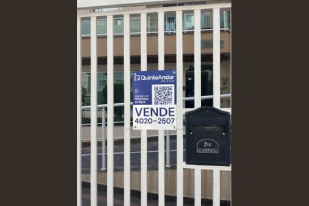 Apartamento à venda com 180m², 3 quartos e 2 vagas Apartamento à venda com 180m², 3 quartos e 2 vagasPlaquinha