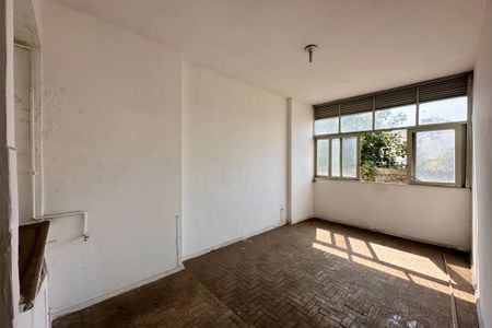 Sala/Quarto de kitnet/studio à venda com 1 quarto, 24m² em Centro, Rio de Janeiro