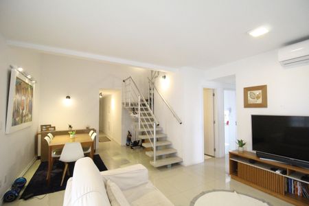 Sala de apartamento para alugar com 4 quartos, 250m² em Jacarepaguá, Rio de Janeiro