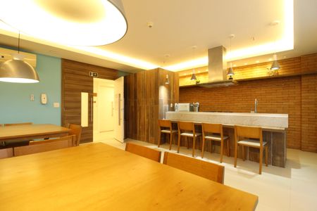 Apartamento para alugar com 250m², 4 quartos e 1 vagaÁrea comum - Salão de festas