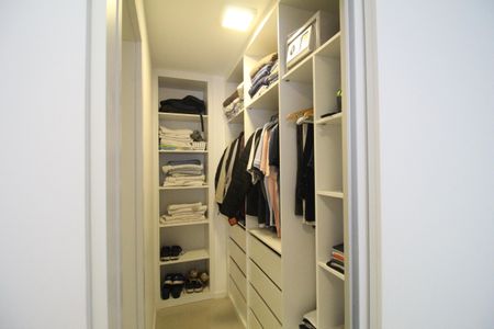 Apartamento para alugar com 250m², 4 quartos e 1 vagaCloset da Suíte 4