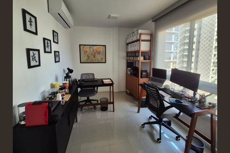Apartamento para alugar com 250m², 4 quartos e 1 vaga Apartamento para alugar com 250m², 4 quartos e 1 vagaQuarto 2