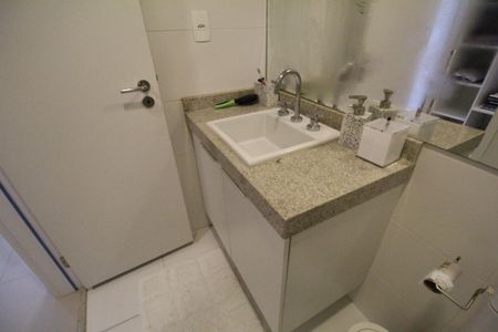 Apartamento para alugar com 250m², 4 quartos e 1 vagaBanheiro da suíte 4