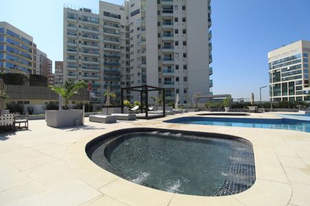 Apartamento para alugar com 250m², 4 quartos e 1 vagaÁrea comum - Piscina