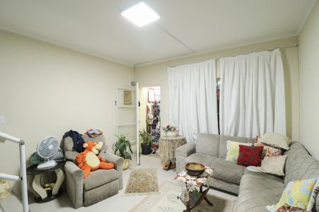 Casa à venda com 150m², 3 quartos e 2 vagasSala