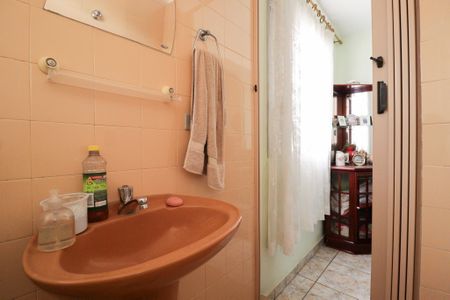 Casa à venda com 150m², 3 quartos e 2 vagasBanheiro da Suíte