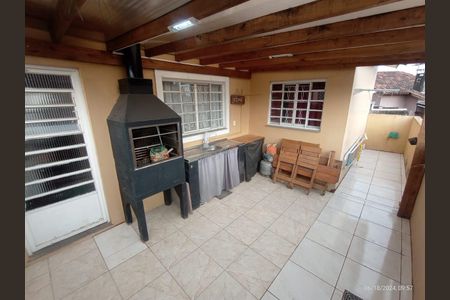 Casa à venda com 110m², 3 quartos e 2 vagas Casa à venda com 110m², 3 quartos e 2 vagasChurrasqueira